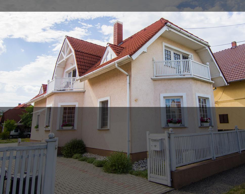 White Apartment Keszthely Exterior foto
